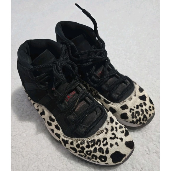 Jordan Other - Jordan Air Jordan 11 Mid Top Unisex Basketball Sneakers Black/White Animal Print